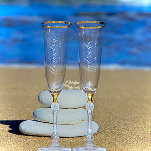 Adăugați o notă personală la nunta dvs. cu pahare miri și nași de șampanie gravate